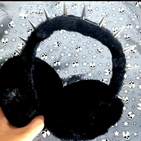 Spiked Plush Earmuffs Foldable - Picture 2 of 6